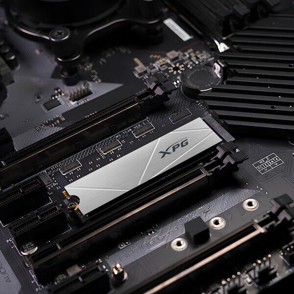 Adata XPG Gammix S60 1TB M.2 NVMe Gen4 Internal SSD ADATA