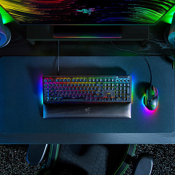 Razer BlackWidow V4 Mechanical Gaming Keyboard with Green Switches RAZER