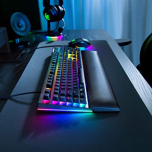 Razer BlackWidow V4 Mechanical Gaming Keyboard with Green Switches RAZER