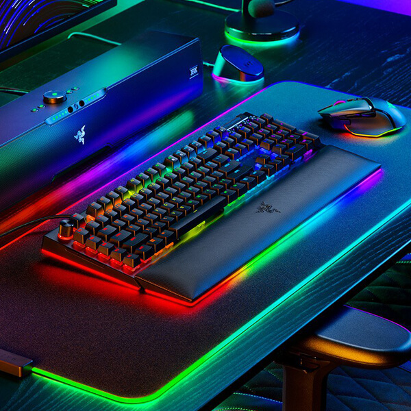 Razer BlackWidow V4 Pro Mechanical Gaming Keyboard (Green Switches) RAZER