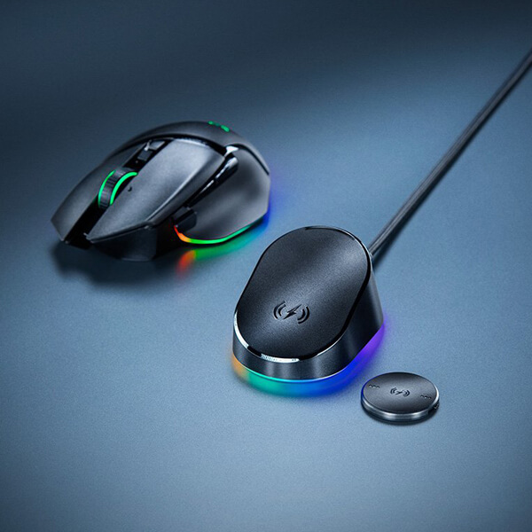 Razer Mouse Dock Pro (Magnetic Wireless Charging Dock for Razer Basillisk V3 Pro, Chroma RGB Underglow) RAZER